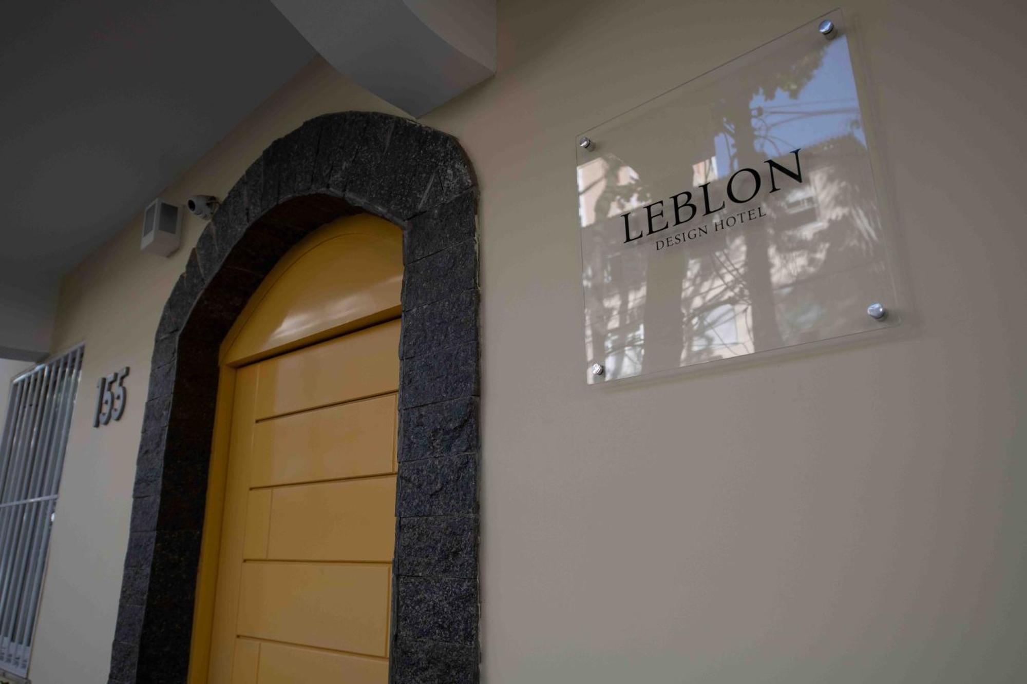 Albergue Leblon Design *